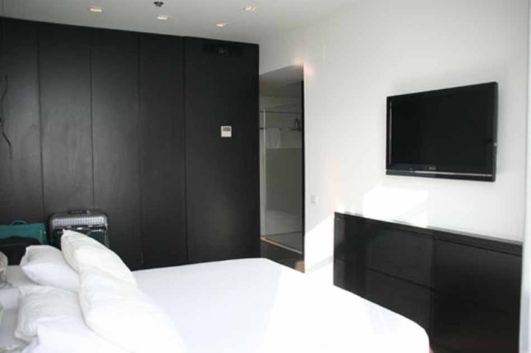 luxury-3-bedroom-duplex -penthouse-for-rent-in-diagonal-mar-bedroom1