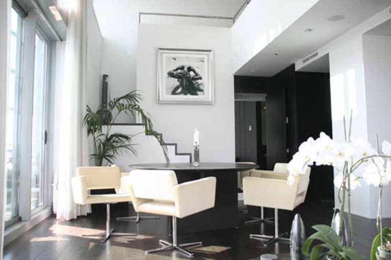 luxury-3-bedroom-duplex -penthouse-for-rent-in-diagonal-mar-table