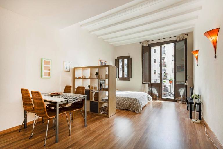 PLAZA DE PEDRÓ 8-10.9